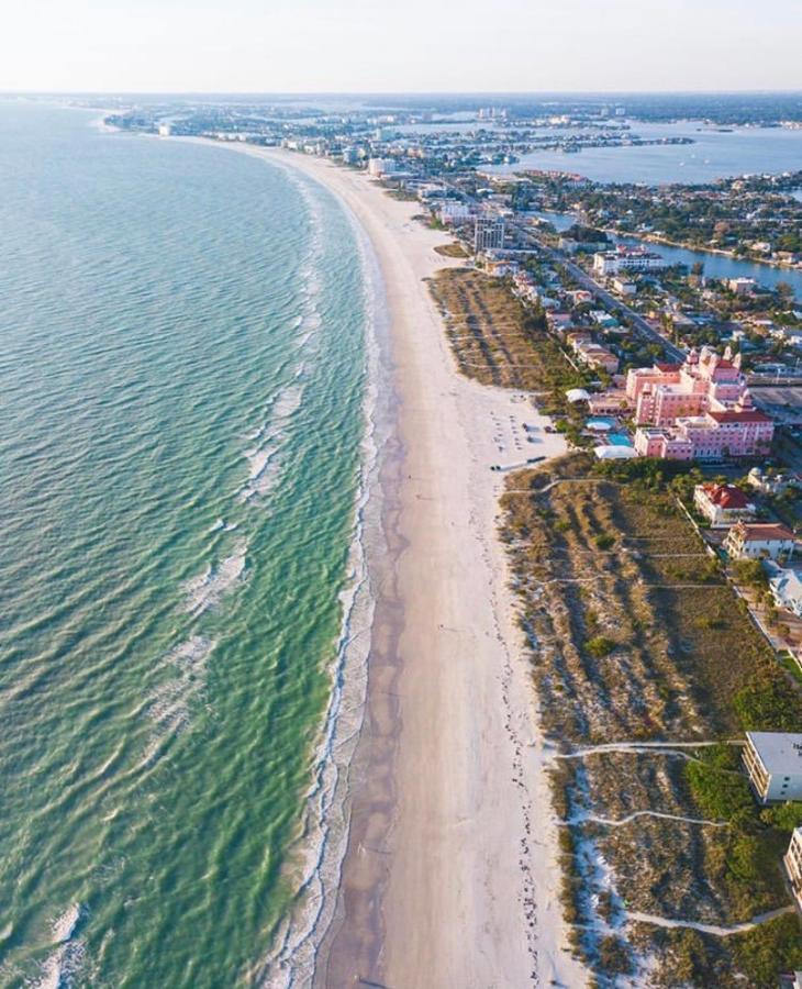 Private Room In A 2 Bedroom 1 Bathroom Shared With Host, On The Beach, Surrounded By Resorts, Only 2 People Max St. Pete Beach Exteriör bild