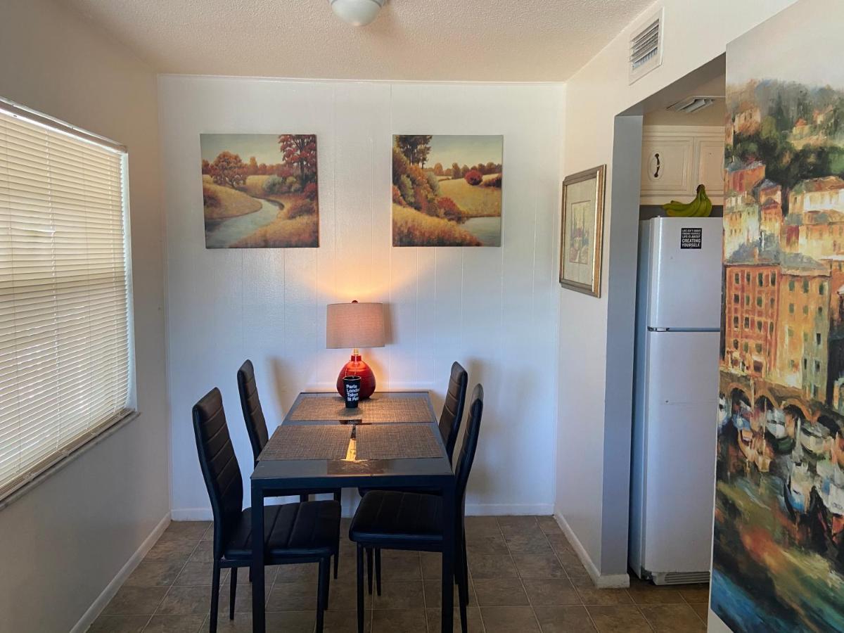 Private Room In A 2 Bedroom 1 Bathroom Shared With Host, On The Beach, Surrounded By Resorts, Only 2 People Max St. Pete Beach Exteriör bild